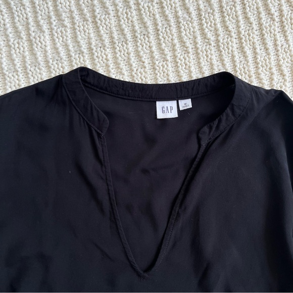 GAP Basic Ruffle Hem Smock Short Dress | Black | Size: M | Women - Picture 6 of 7